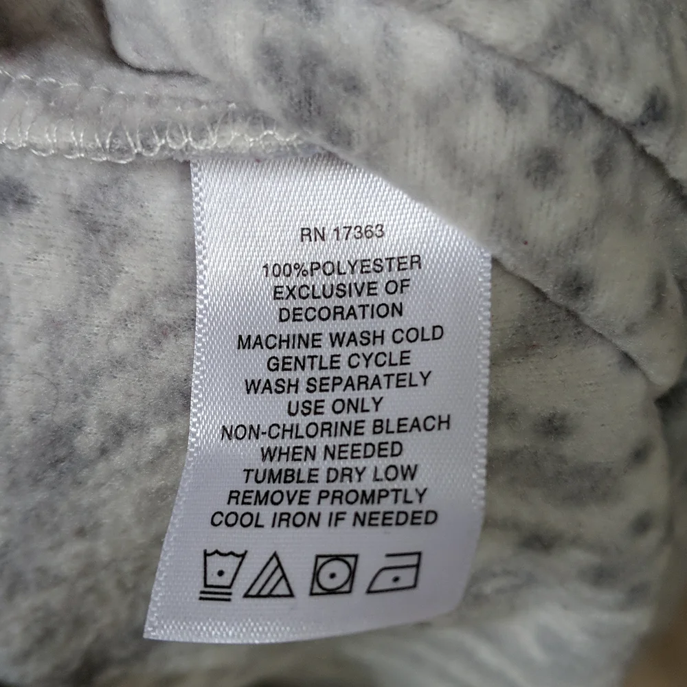 Aria, women's fleece nightgown. Size M